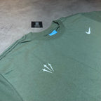 Camiseta NK x NCT Verde Oliva