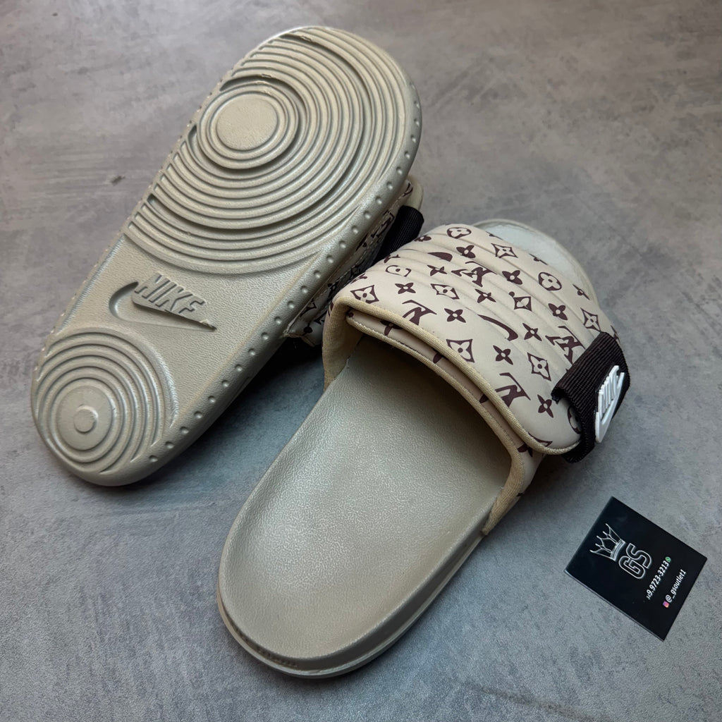 Chinelo Slider LV x NK Off-Court Bege