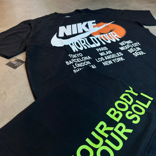 Camiseta NK World Tour Preta