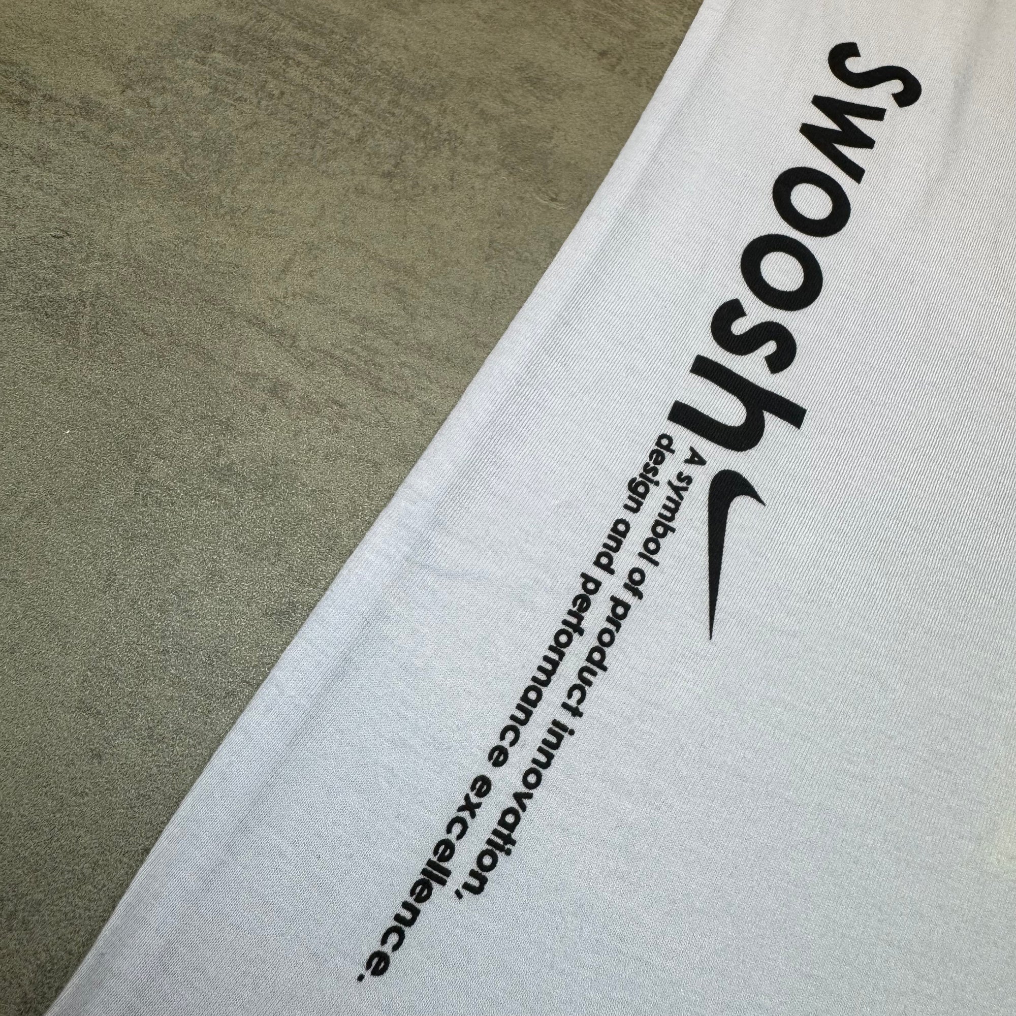 Camiseta NK Swoosh Branca