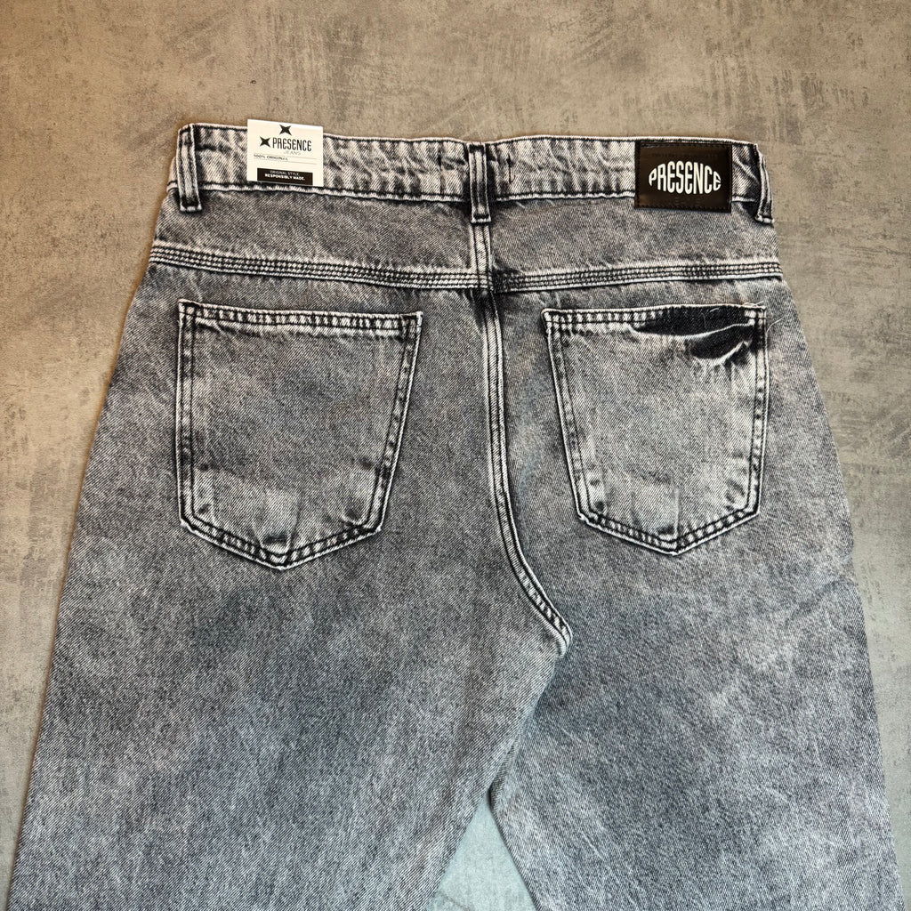 Calça Jeans Cinza Estonada Reta Presence